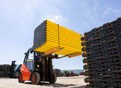 フォークリフト